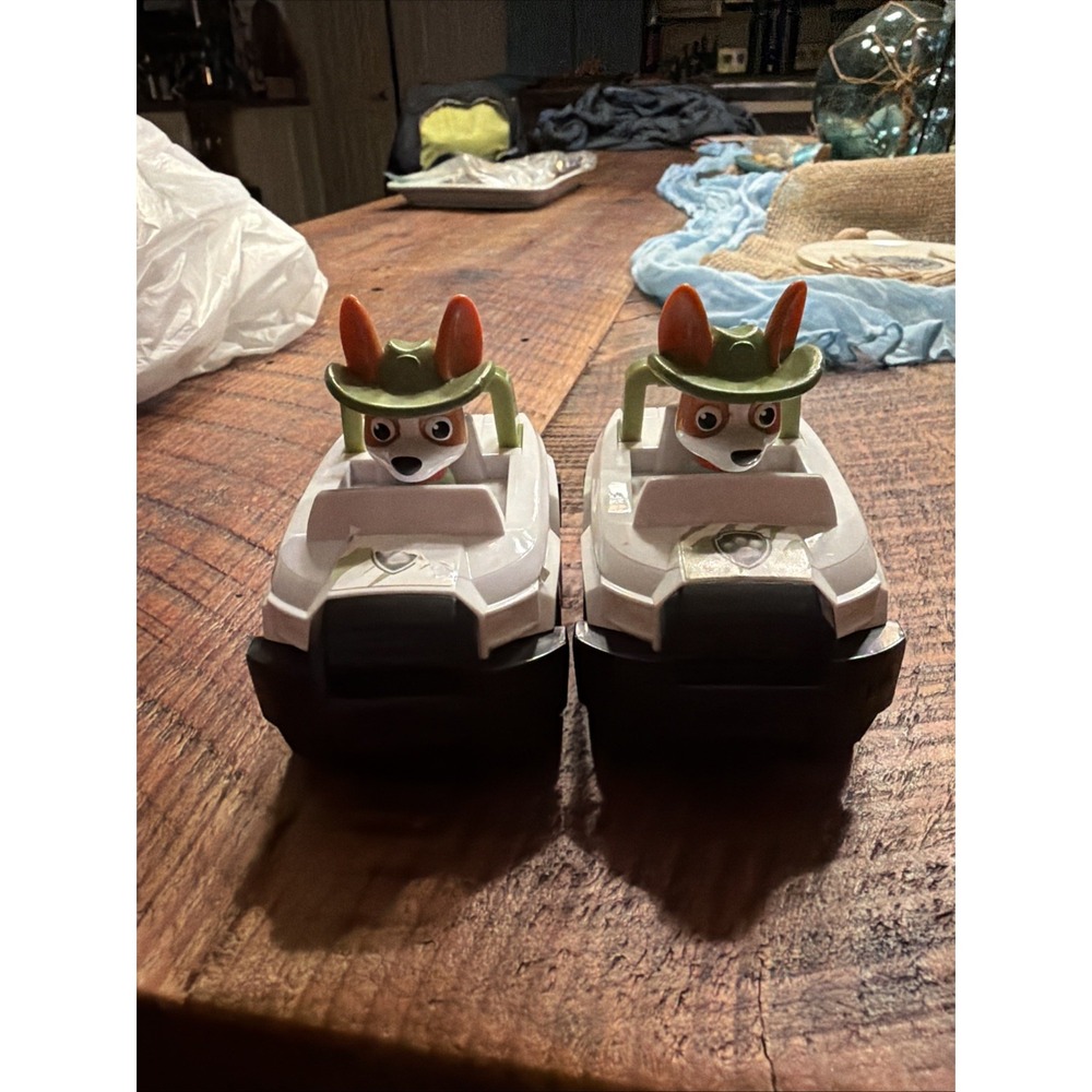 Spin Master Paw Patrol Racer Tracker in Jeep Figure X2